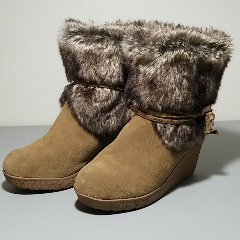 Bearpaw Penelope Wedge Faux Fur Cuff 8